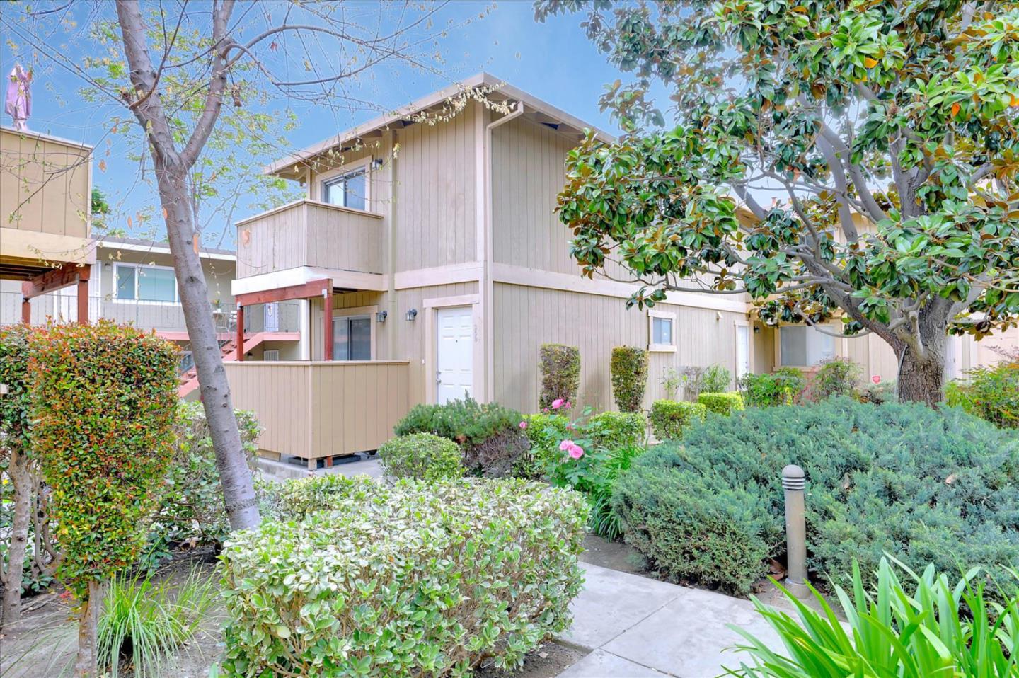 350 S Willard Ave, San Jose, CA 95126 2 Beds 2/1 Baths (Sold