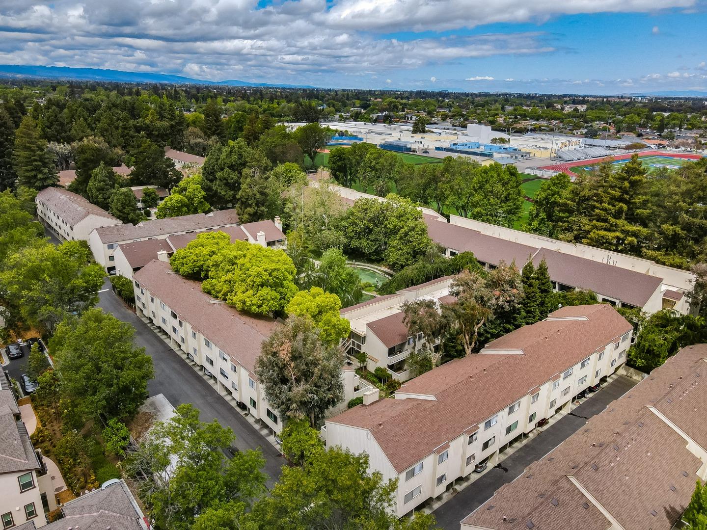 Detail Gallery Image 1 of 1 For 978 Kiely Blvd #I,  Santa Clara,  CA 95051 - 2 Beds | 2 Baths