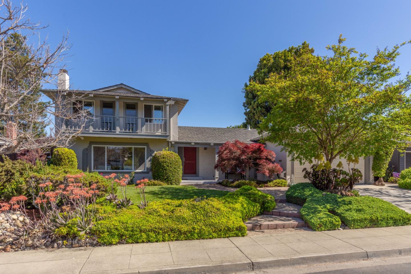 Detail Gallery Image 1 of 1 For 320 Chesley Ave, Mountain View,  CA 94040 - 4 Beds | 2/1 Baths