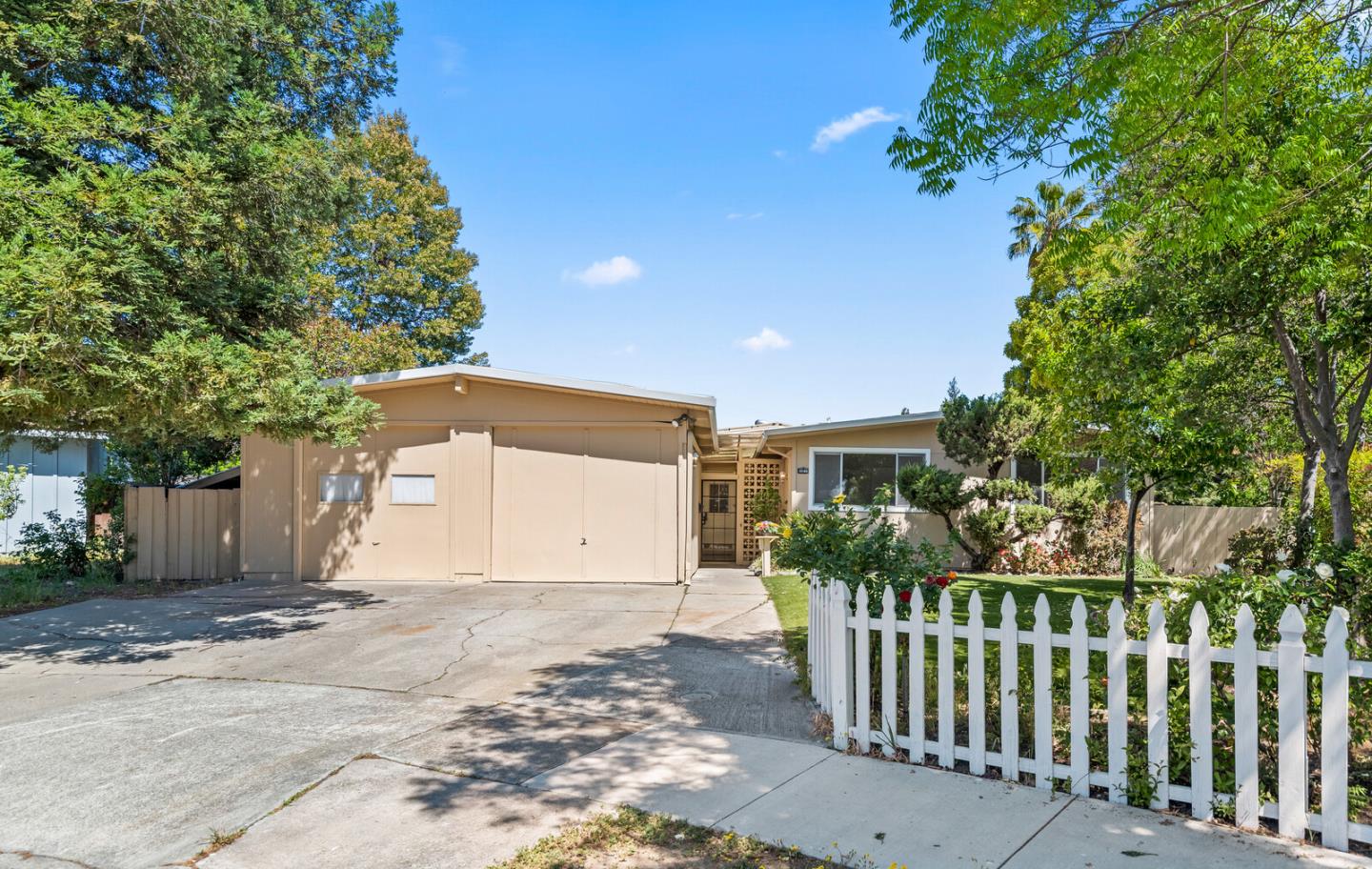Detail Gallery Image 1 of 1 For 10165 Vicksburg Dr, Cupertino,  CA 95014 - 4 Beds | 2/1 Baths