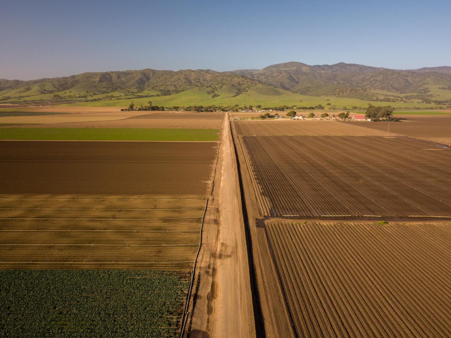 1559 Old Stage Road, SALINAS, California 93908, ,Comm Lots And Land,For Sale,Old Stage Road,40964387