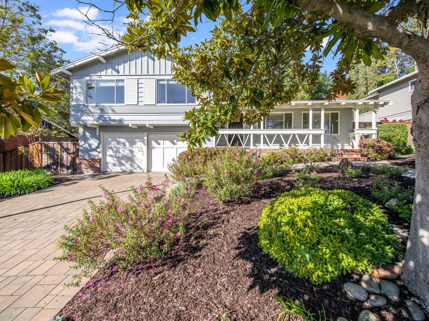 Detail Gallery Image 1 of 1 For 912 Emerald Hill Rd, Redwood City,  CA 94061 - 3 Beds | 2/1 Baths