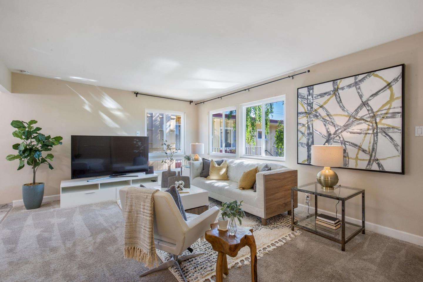 Detail Gallery Image 1 of 1 For 3049 Los Prados St #223,  San Mateo,  CA 94403 - 1 Beds | 1 Baths