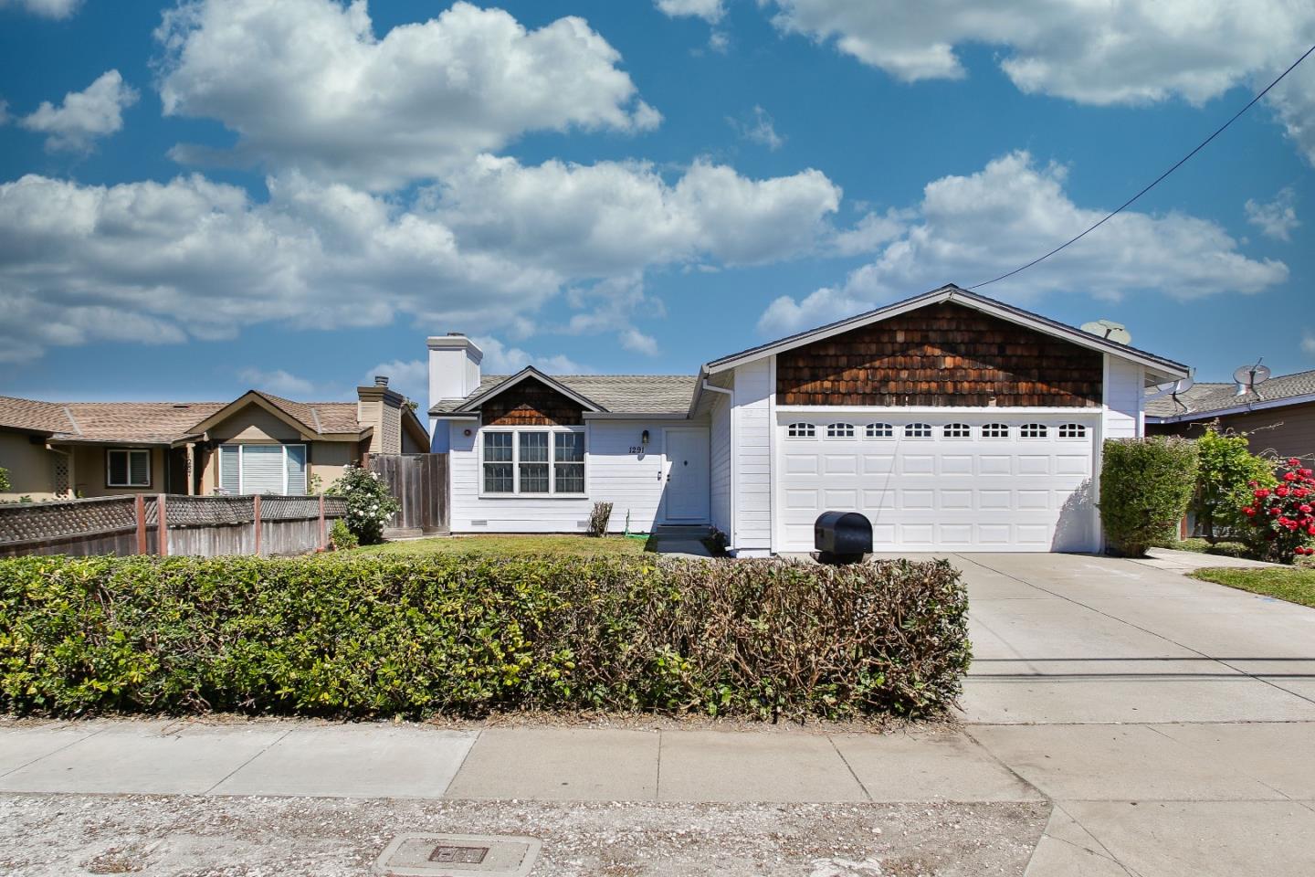 Detail Gallery Image 1 of 1 For 1294(1291) Rider Ave, Salinas,  CA 93905 - 3 Beds | 2 Baths