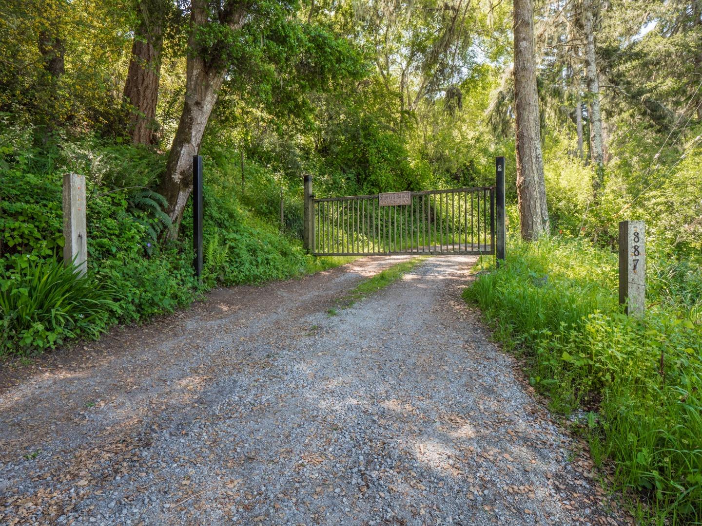 887 Larkin Valley Road, WATSONVILLE, California 95076, ,Lots And Land,For Sale,Larkin Valley Road,40964425