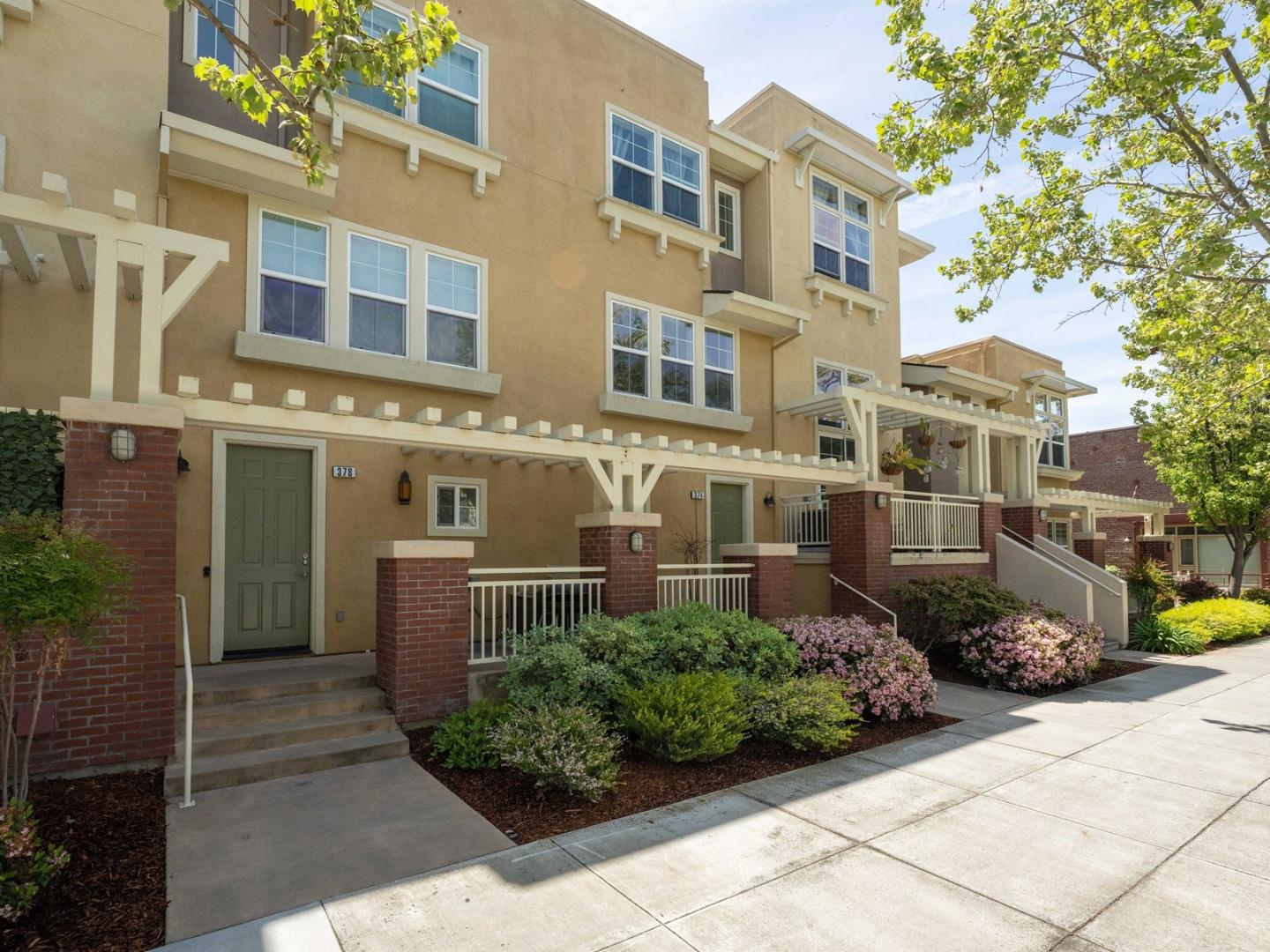 Detail Gallery Image 1 of 1 For 374 Jackson St, San Jose,  CA 95112 - 2 Beds | 2/1 Baths