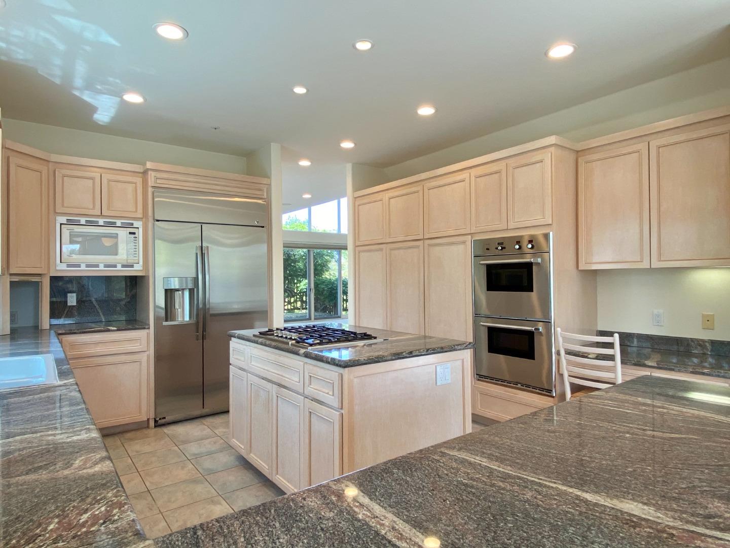 Detail Gallery Image 1 of 1 For 10133 Hillcrest Rd, Cupertino,  CA 95014 - 4 Beds | 3/1 Baths