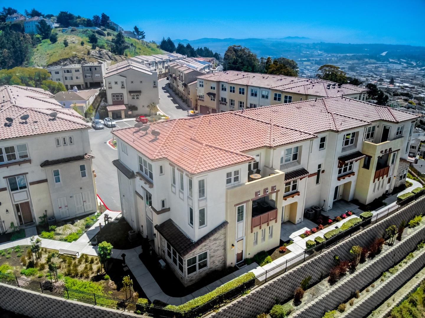 Detail Gallery Image 1 of 1 For 3001 Ocean View Ct #E,  Daly City,  CA 94014 - 2 Beds | 2 Baths