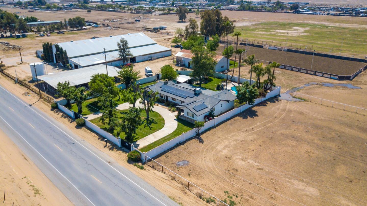 5818 Fairfax Road, BAKERSFIELD, California 93307, ,Comm Industrial For Sale,For Sale,Fairfax Road,40964473