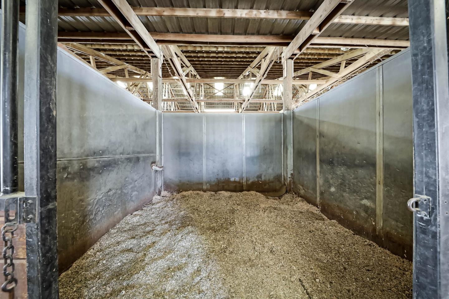 5818 Fairfax Road, BAKERSFIELD, California 93307, ,Comm Industrial For Sale,For Sale,Fairfax Road,40964473