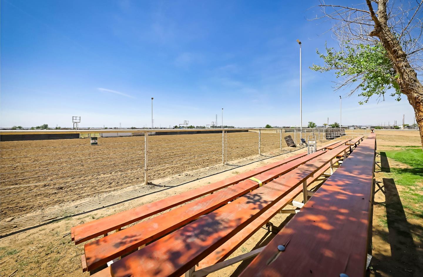 5818 Fairfax Road, BAKERSFIELD, California 93307, ,Comm Industrial For Sale,For Sale,Fairfax Road,40964473