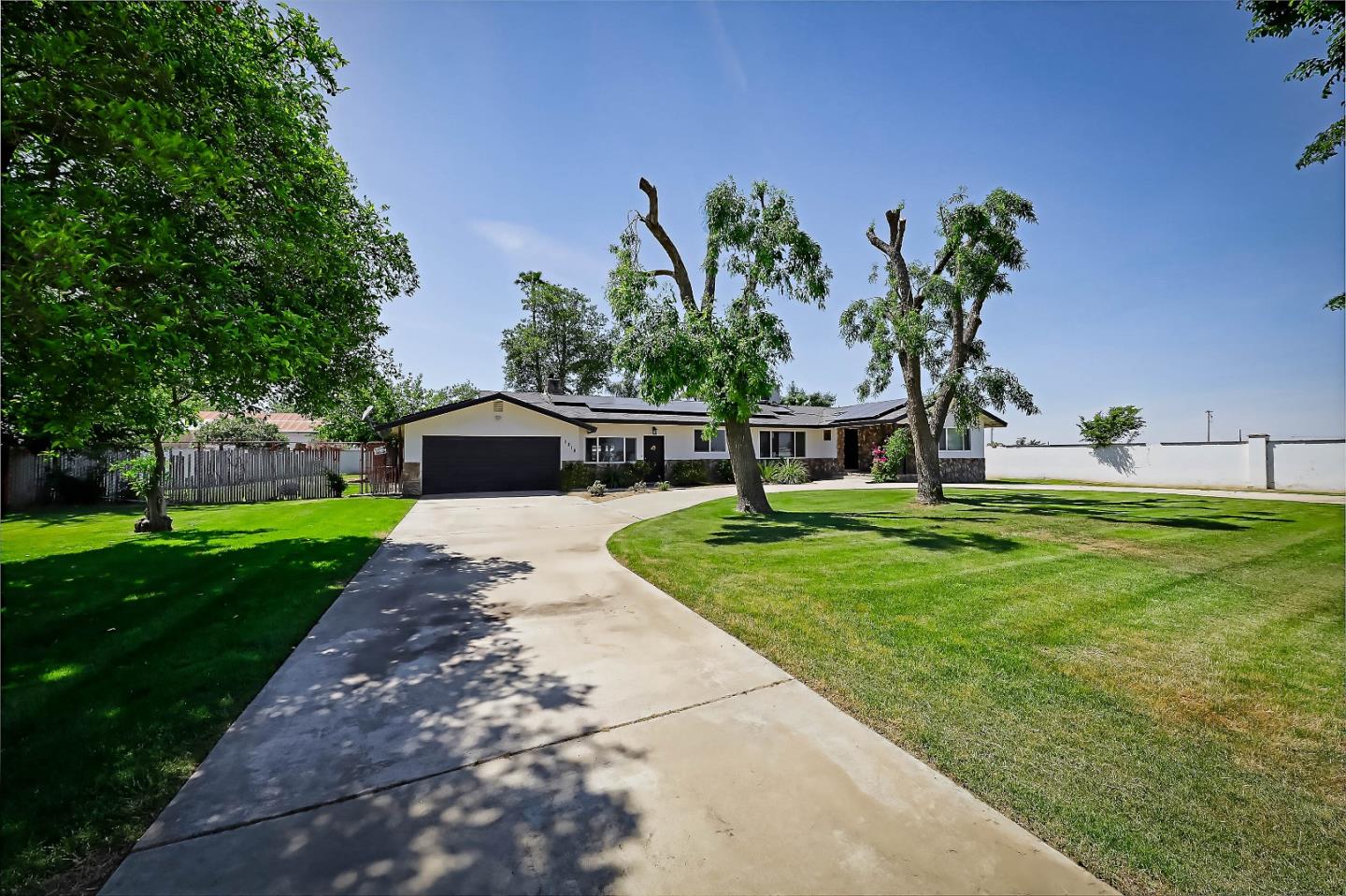 5818 Fairfax Road, BAKERSFIELD, California 93307, ,Comm Industrial For Sale,For Sale,Fairfax Road,40964473