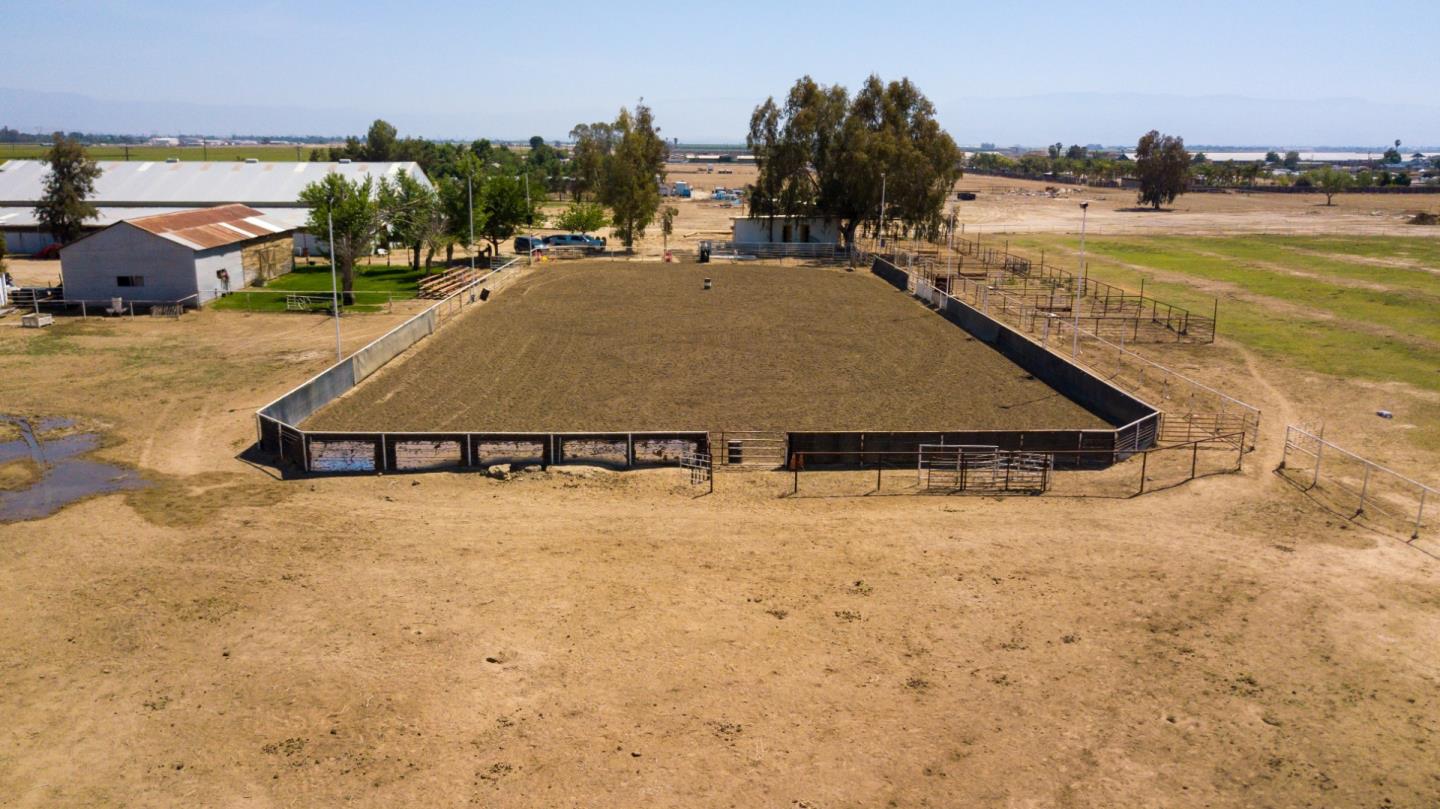 5818 Fairfax Road, BAKERSFIELD, California 93307, ,Comm Industrial For Sale,For Sale,Fairfax Road,40964473