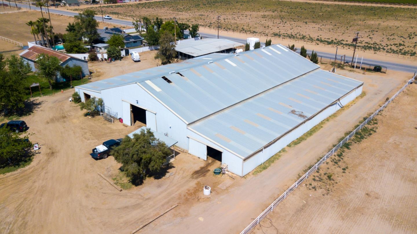 5818 Fairfax Road, BAKERSFIELD, California 93307, ,Comm Industrial For Sale,For Sale,Fairfax Road,40964473