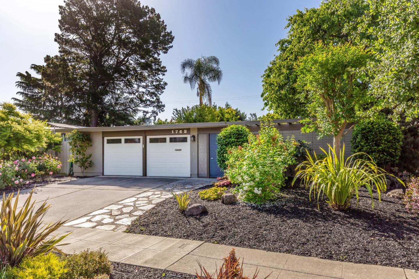 Detail Gallery Image 1 of 1 For 1762 Hudson Dr, San Jose,  CA 95124 - 4 Beds | 2 Baths