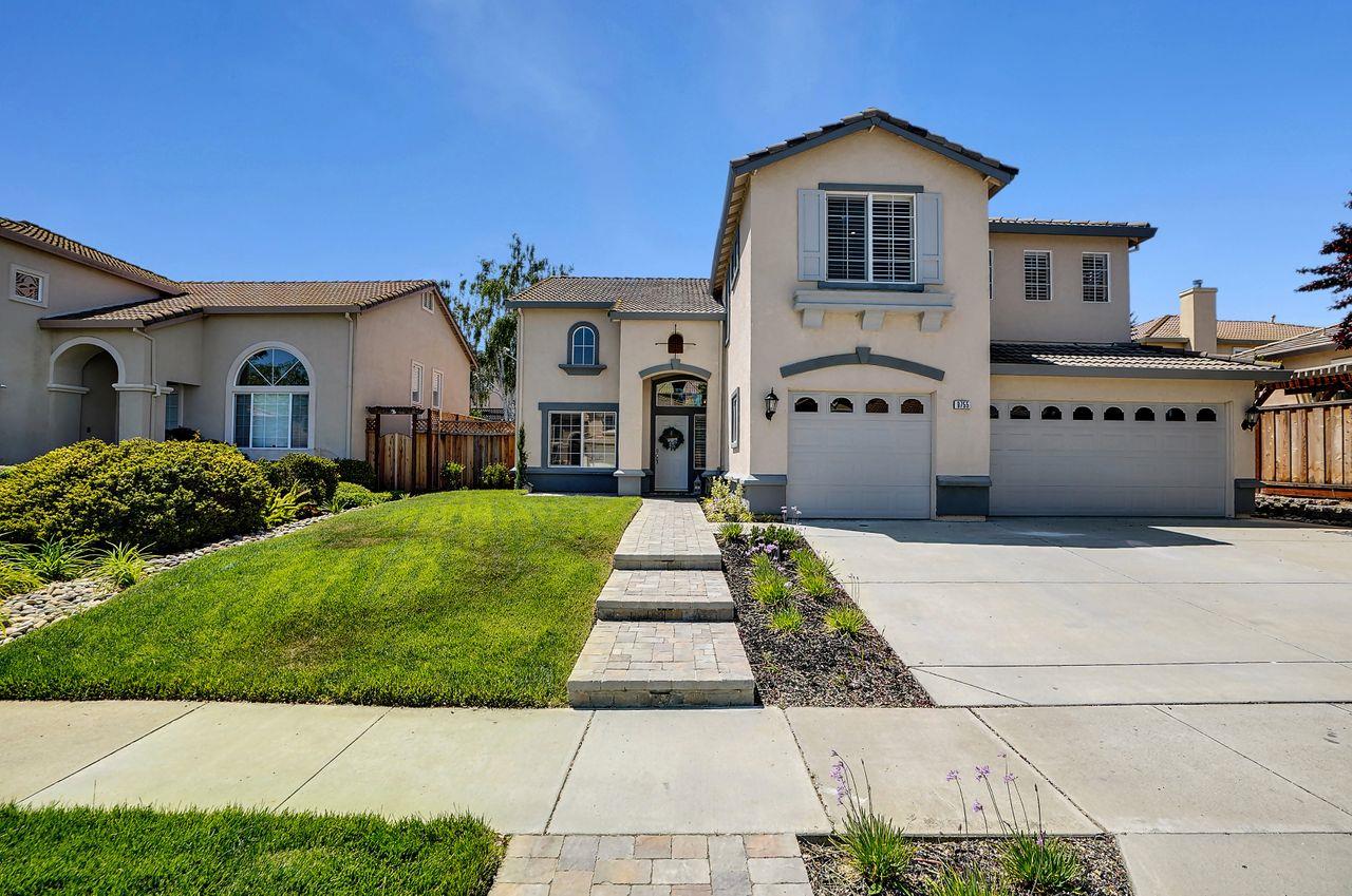 Detail Gallery Image 1 of 1 For 9755 Sparrow Glen Way, Gilroy,  CA 95020 - 4 Beds | 2/1 Baths