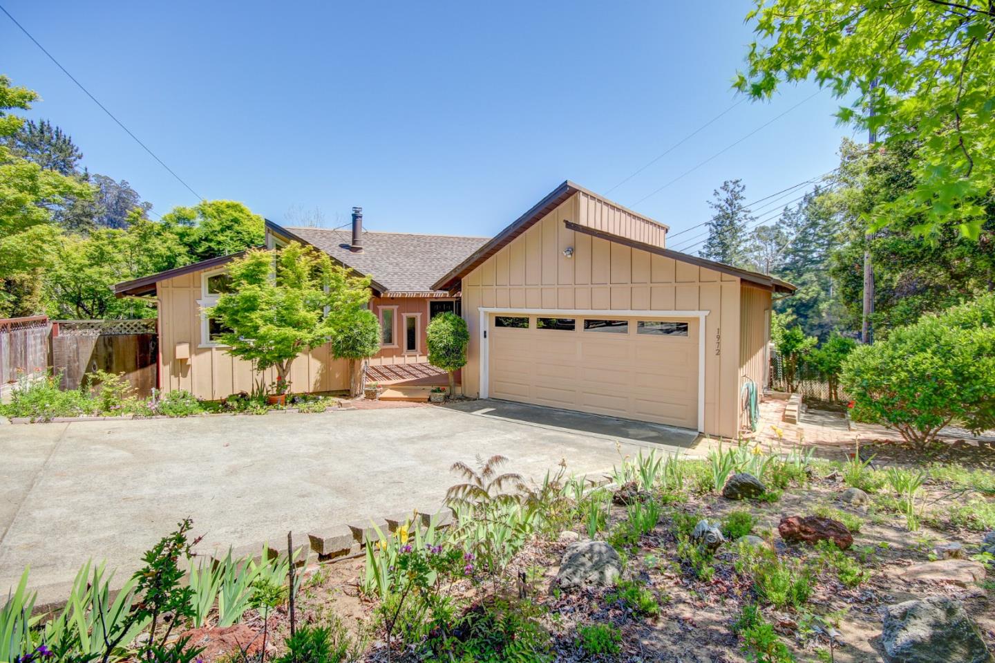 1972 Cox Rd, Aptos, CA 95003 2 Beds 2 Baths (Sold) ML81843240 MLSL