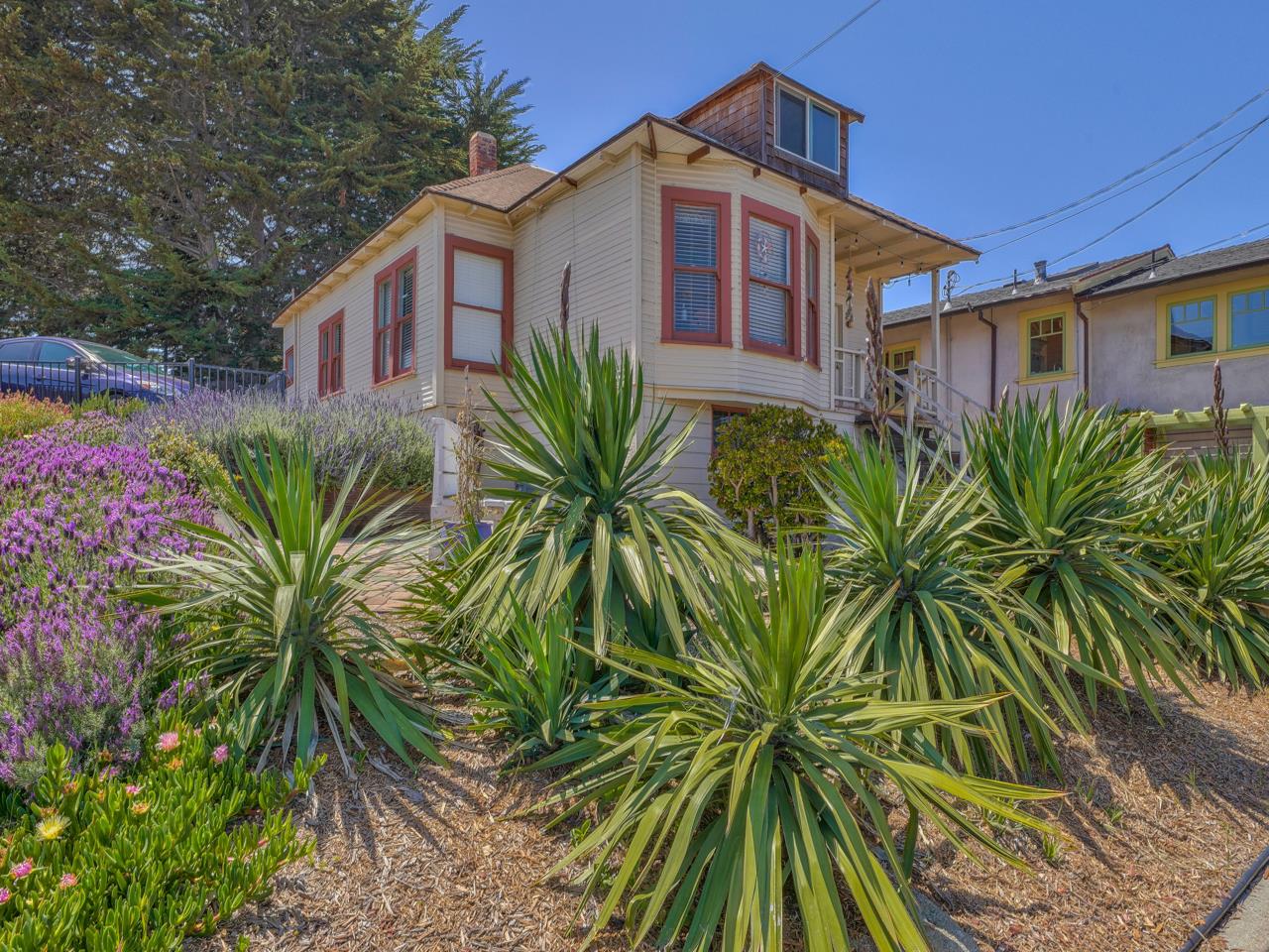 805 Wave St, Monterey, CA 93940 3 Beds 1 Baths (Active