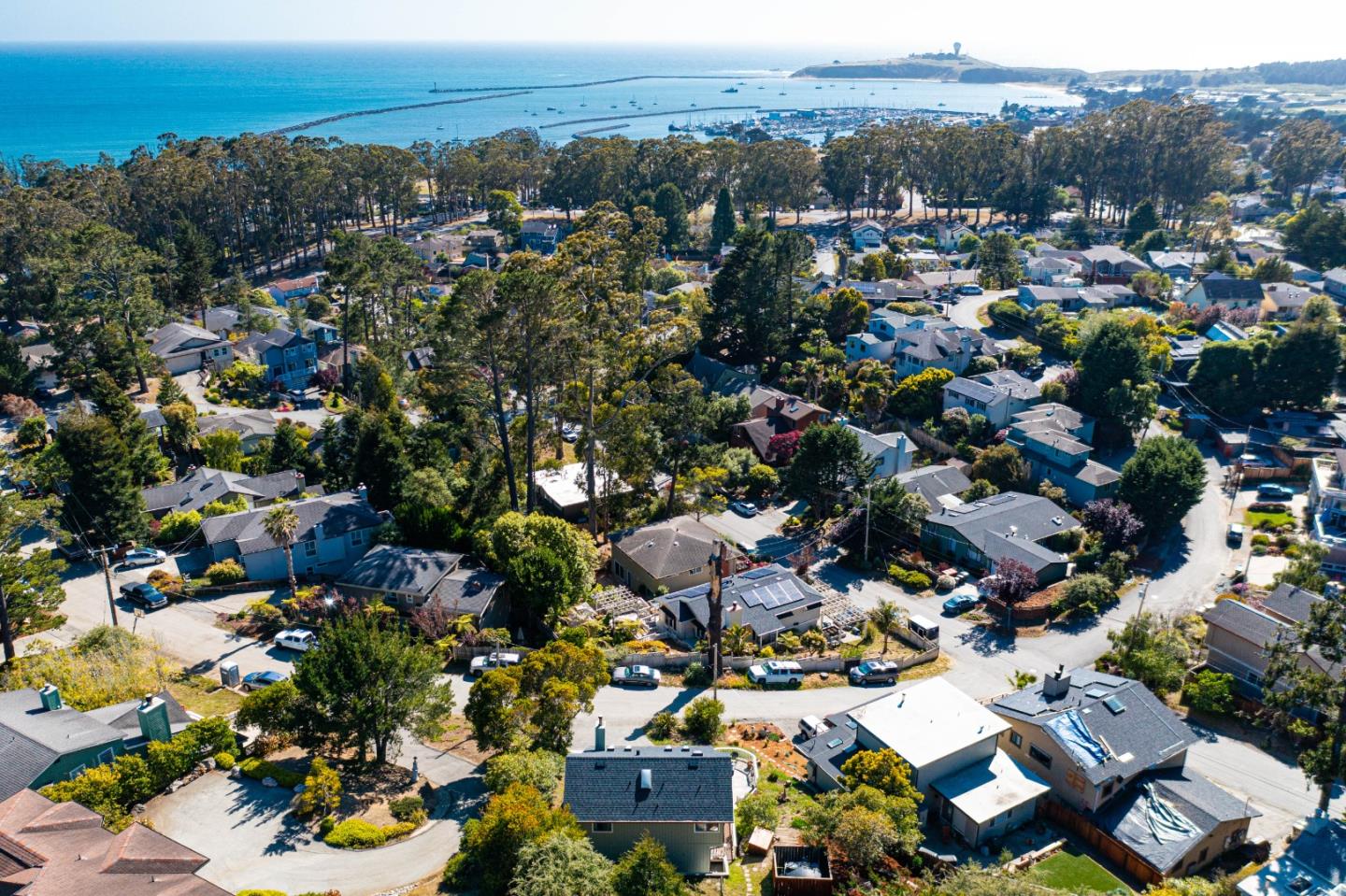 470 Ferdinand Ave, El Granada, CA 94018 3 Beds 2 Baths