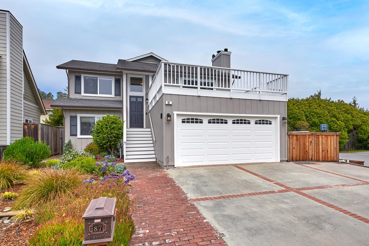 Detail Gallery Image 1 of 1 For 87 Valencia St, Half Moon Bay,  CA 94019 - 4 Beds | 3/1 Baths