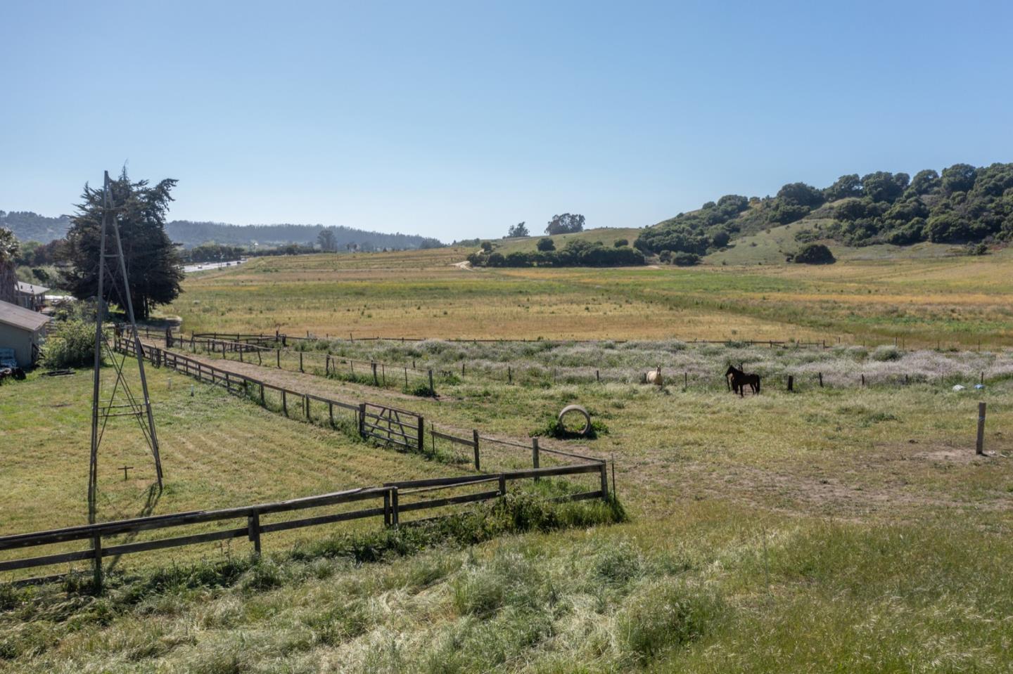 955 & 970 Hall Road, ROYAL OAKS, California 95076, ,Lots And Land,For Sale,Hall Road,40964571