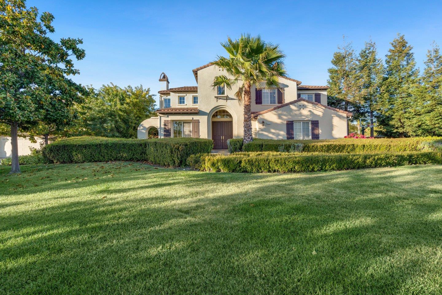 Detail Gallery Image 1 of 1 For 4781 Whitetail Ln, San Jose,  CA 95138 - 5 Beds | 3/1 Baths