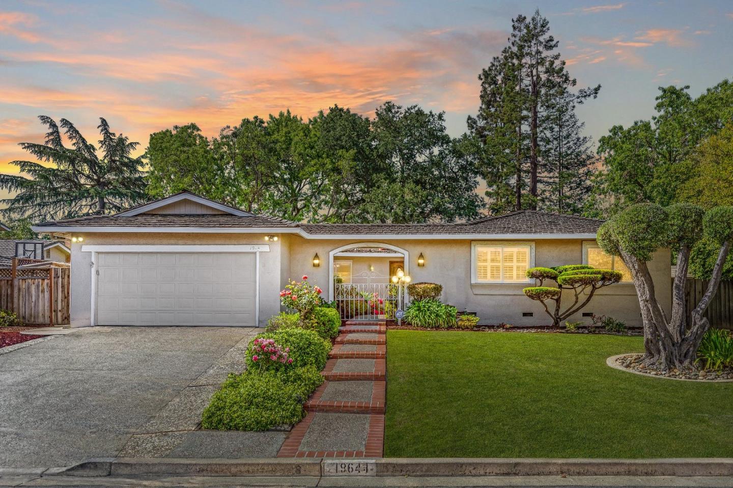 Detail Gallery Image 1 of 1 For 19644 Ashton Ct, Saratoga,  CA 95070 - 4 Beds | 2/1 Baths