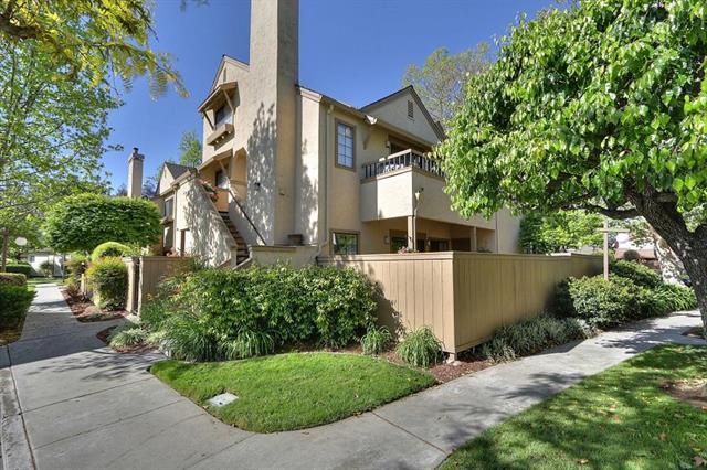 Detail Gallery Image 1 of 1 For 2085 Foxhall Loop, San Jose,  CA 95125 - 3 Beds | 2/1 Baths