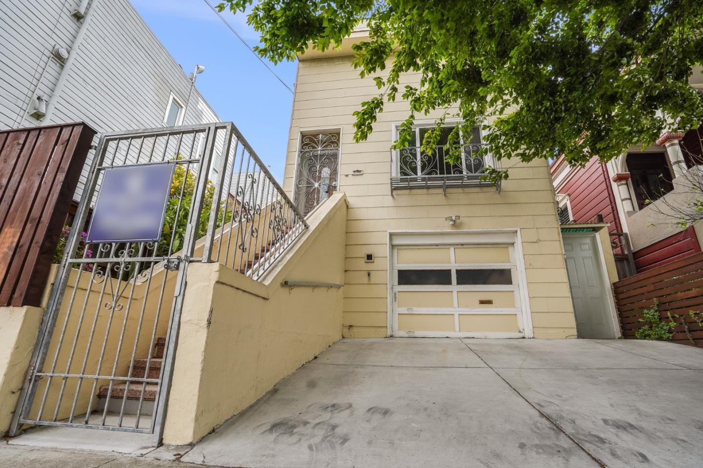 Detail Gallery Image 1 of 1 For 1057 Treat Ave, San Francisco,  CA 94110 - 3 Beds | 2 Baths