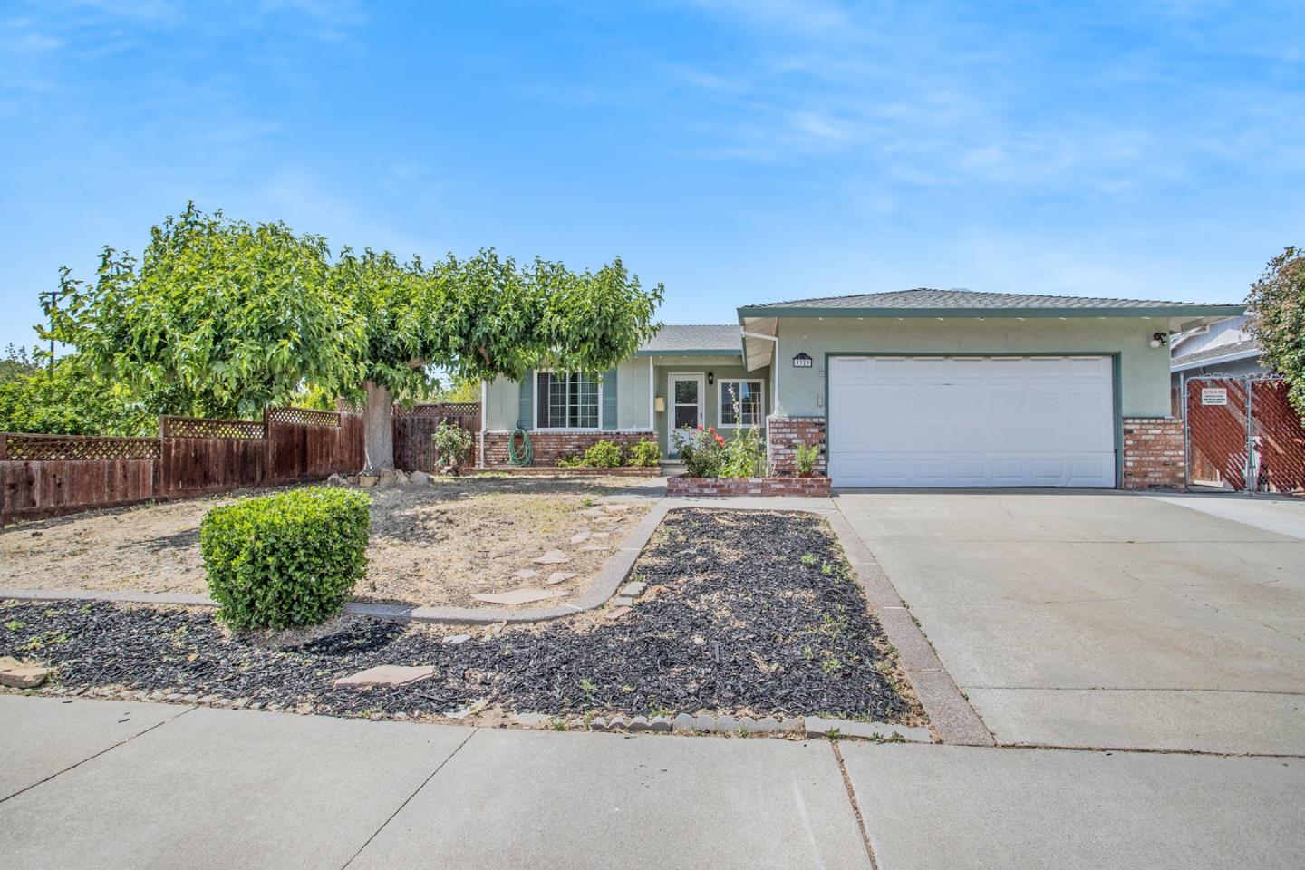 Detail Gallery Image 1 of 1 For 3329 Hacienda Way, Antioch,  CA 94509 - 3 Beds | 2 Baths