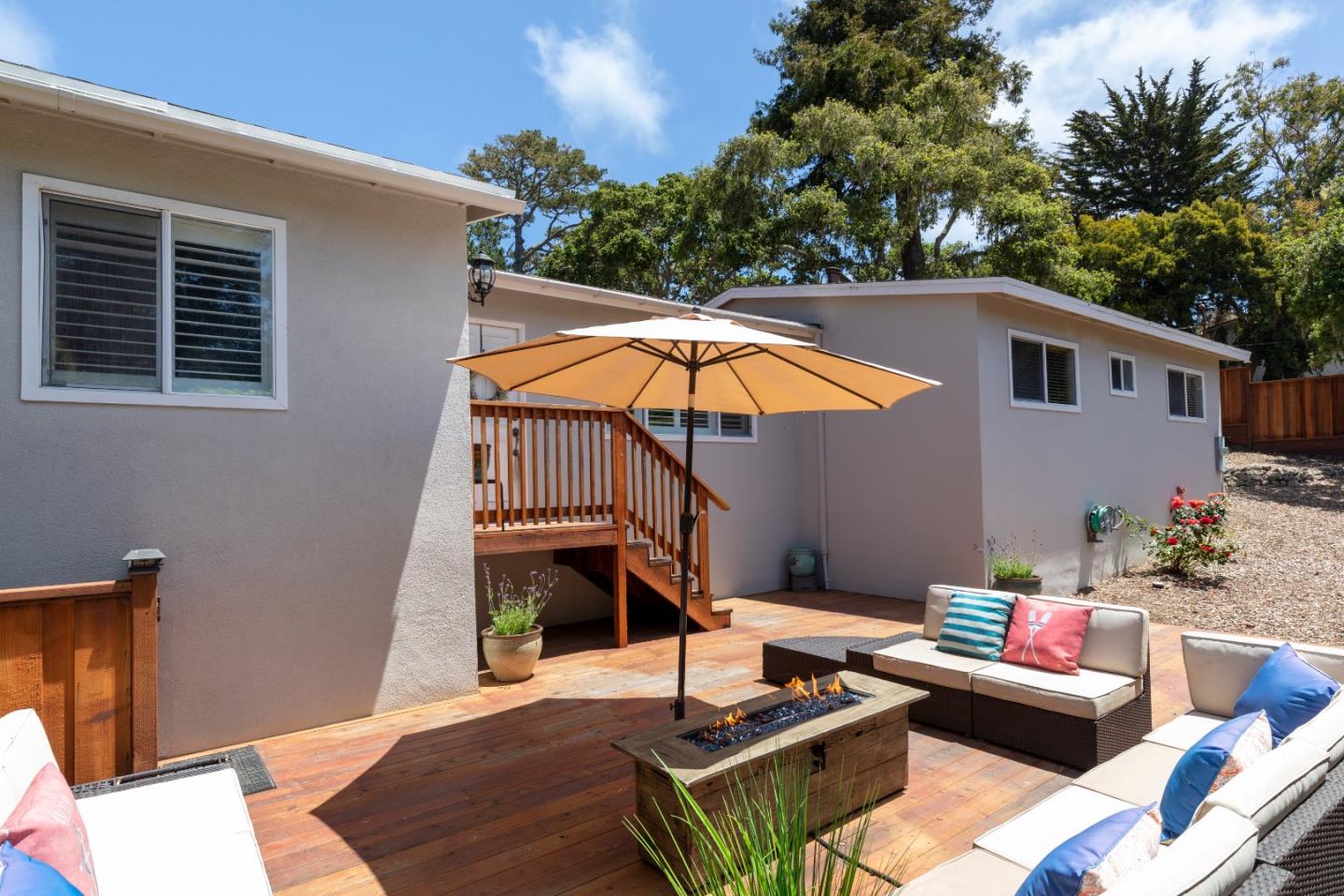 Detail Gallery Image 1 of 1 For 1109 Buena Vista Ave, Pacific Grove,  CA 93950 - 3 Beds | 2 Baths