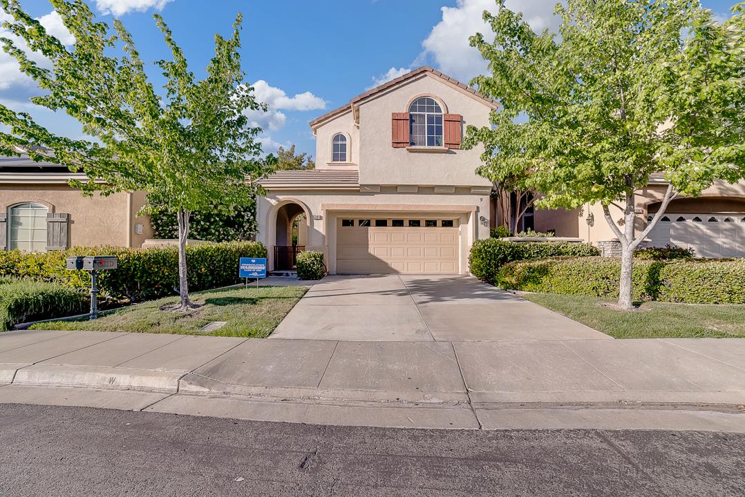 Detail Gallery Image 1 of 1 For 5301 Roxburghe Ct, San Jose,  CA 95138 - 4 Beds | 2/1 Baths