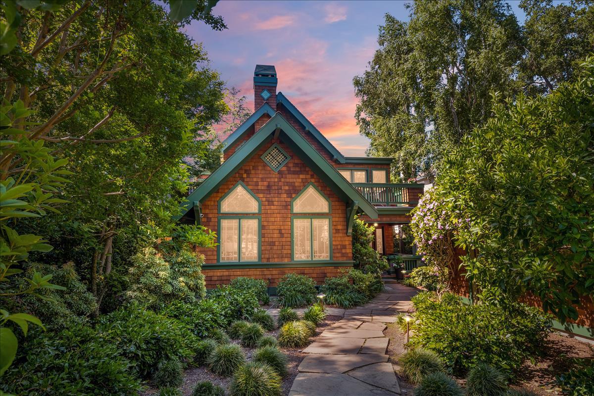 1044 Forest Ave, Palo Alto, CA 94301 3 Beds 3/1 Baths (Sold