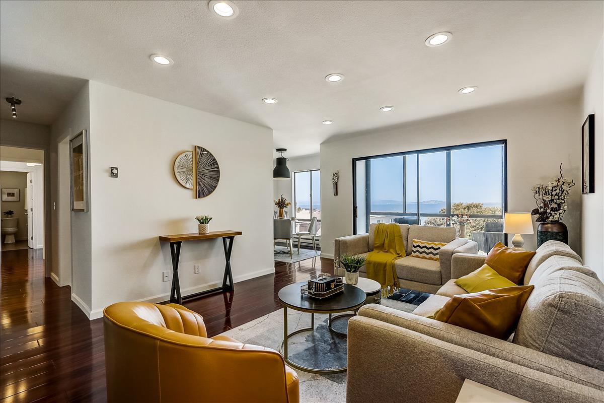 Detail Gallery Image 1 of 1 For 7 Captain Dr #C501,  Emeryville,  CA 94608 - 2 Beds | 1/1 Baths