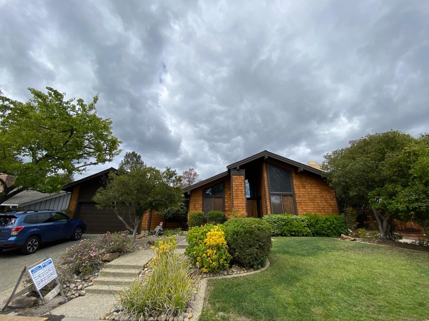 Detail Gallery Image 1 of 1 For 5939 Vista Loop, San Jose,  CA 95124 - 4 Beds | 2/1 Baths