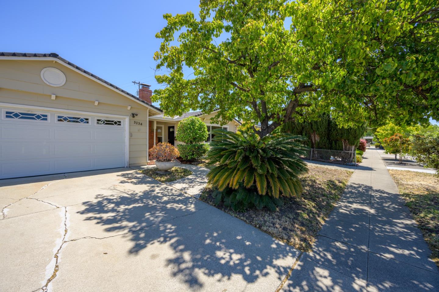 Detail Gallery Image 1 of 1 For 3234 Sagewood Ln, San Jose,  CA 95132 - 4 Beds | 2 Baths