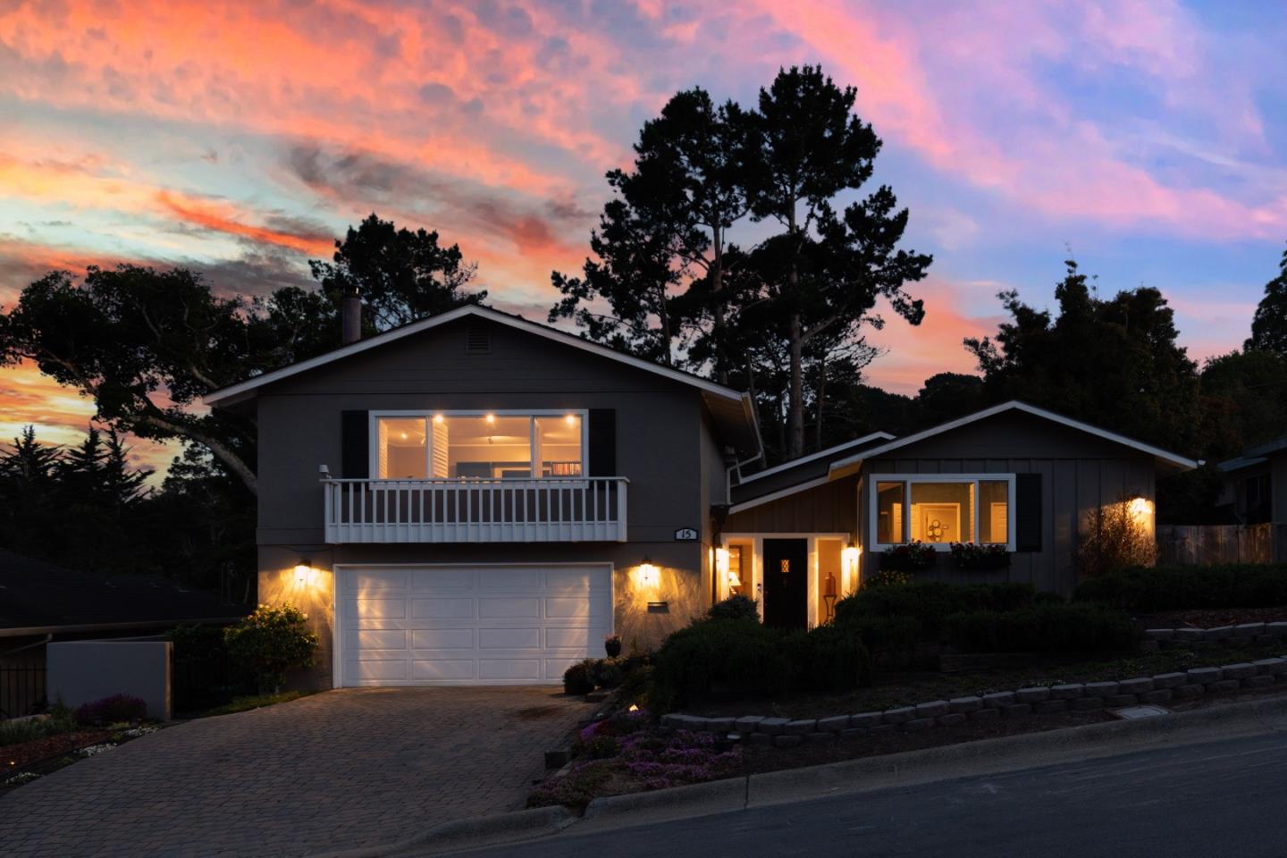 Detail Gallery Image 1 of 1 For 15 Shady Ln, Monterey,  CA 93940 - 3 Beds | 2 Baths