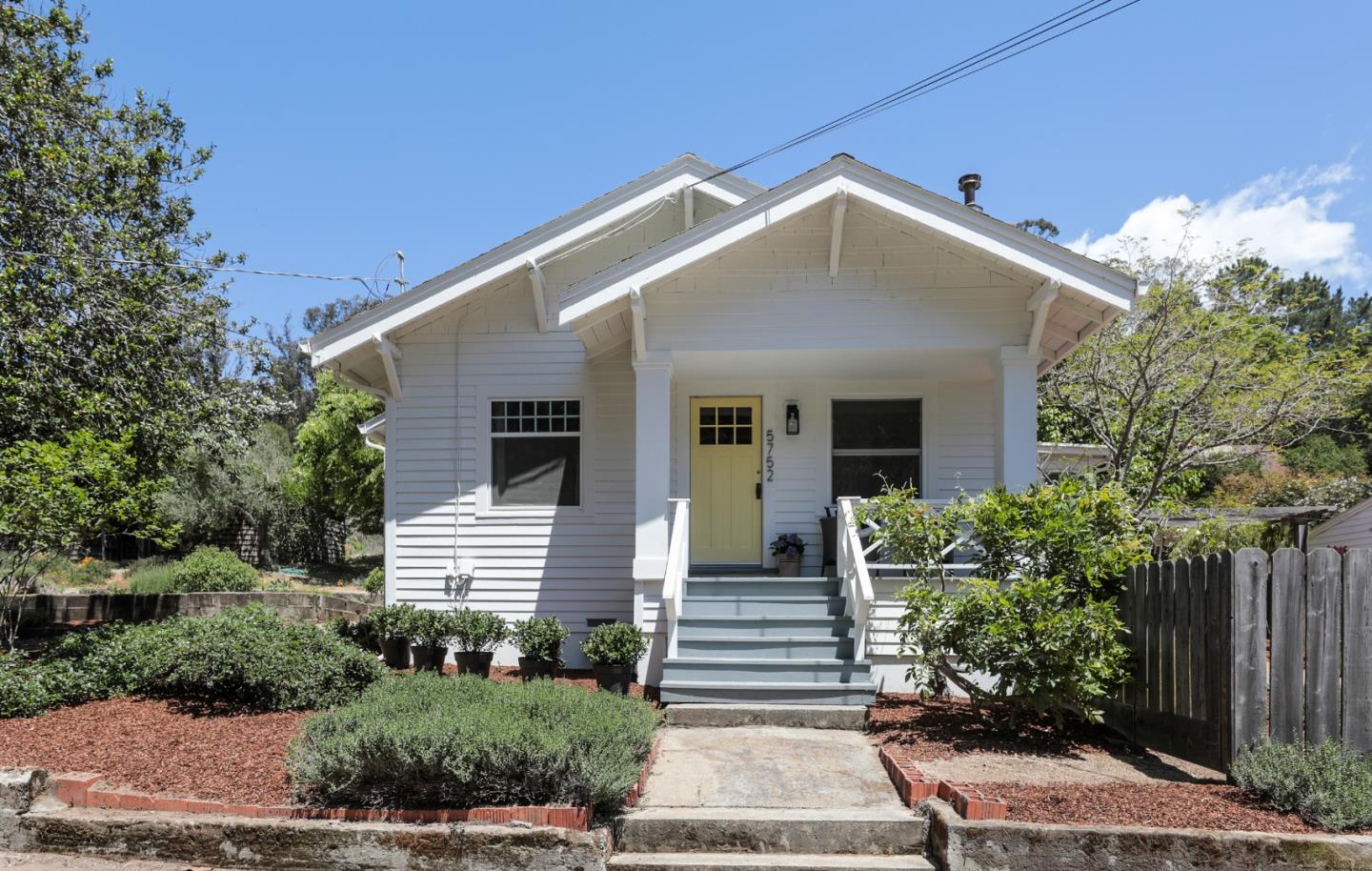 5752 Freedom Blvd, Aptos, CA 95003 2 Beds 1 Baths (Sold