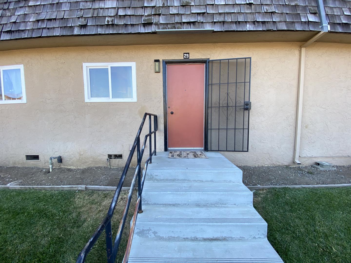 2925 Florence Ave 29, San Jose, CA 95127 2 Beds 1/1 Baths (Active