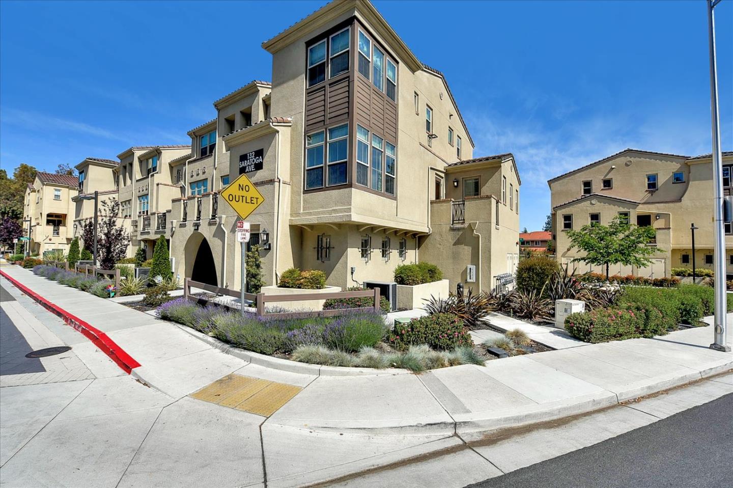 Detail Gallery Image 1 of 1 For 132 Saratoga Ave #1,  Santa Clara,  CA 95051 - 3 Beds | 3/2 Baths