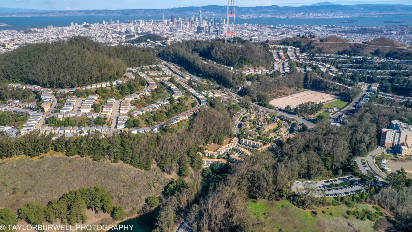 600 Clarendon Avenue, SAN FRANCISCO, California 94131, ,Lots And Land,For Sale,Clarendon Avenue,40964688
