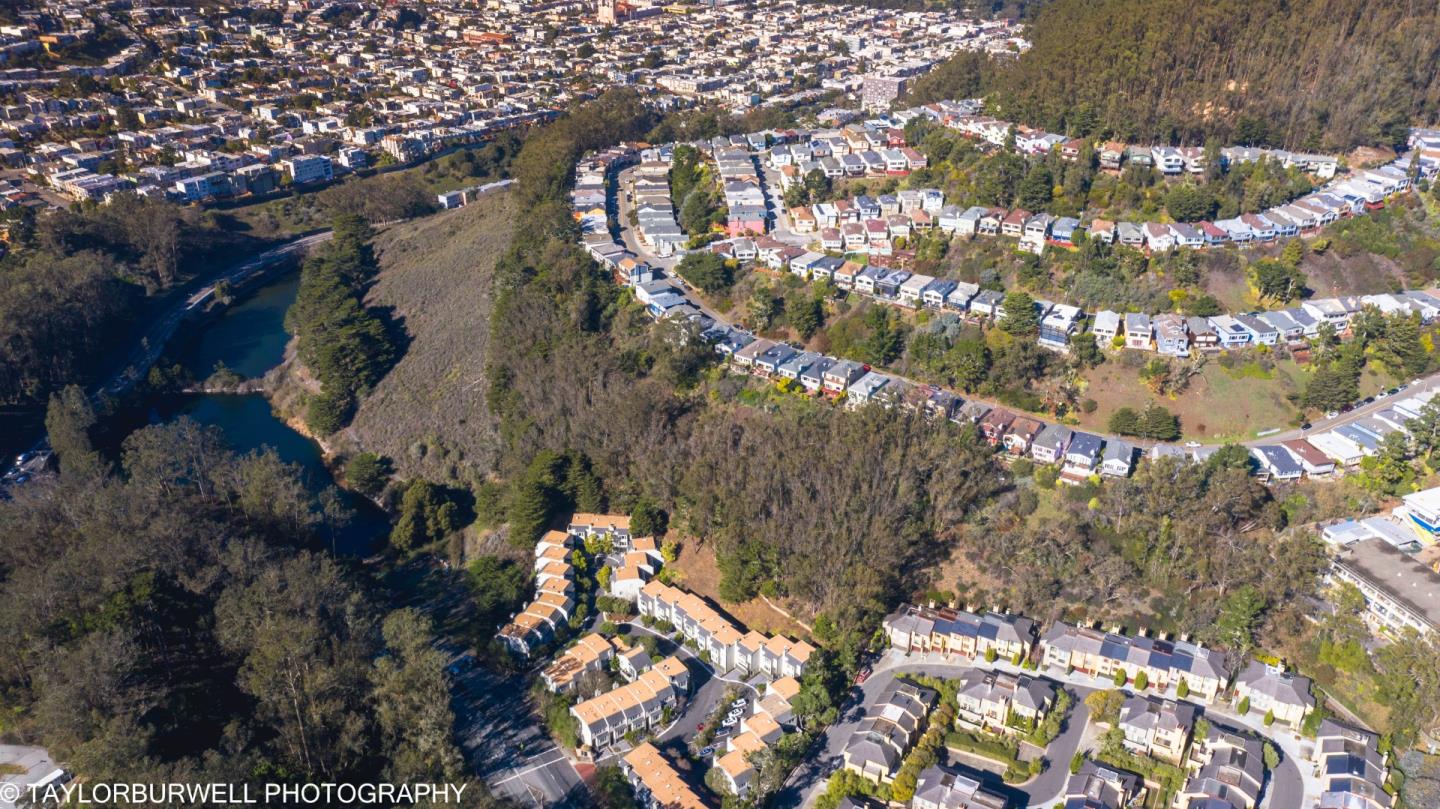 600 Clarendon Avenue, SAN FRANCISCO, California 94131, ,Lots And Land,For Sale,Clarendon Avenue,40964688