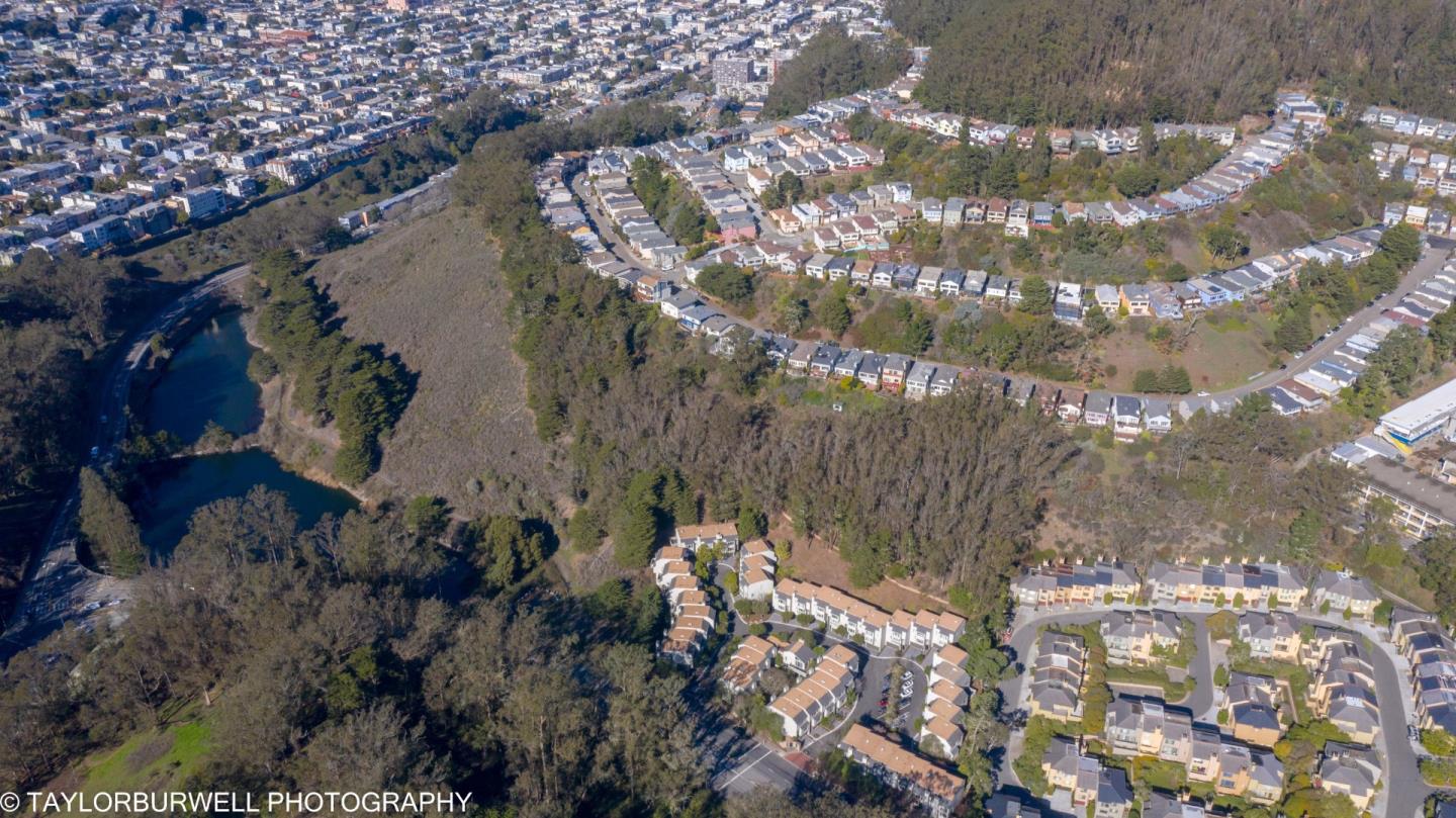 600 Clarendon Avenue, SAN FRANCISCO, California 94131, ,Lots And Land,For Sale,Clarendon Avenue,40964688