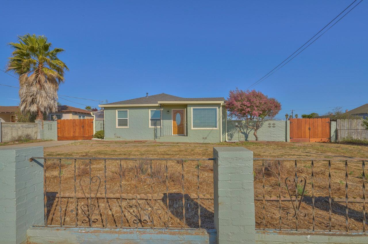 694 San Juan Grade Rd, Salinas, CA 93906 3 Beds 1 Baths (Sold) ML81845704 MLSL