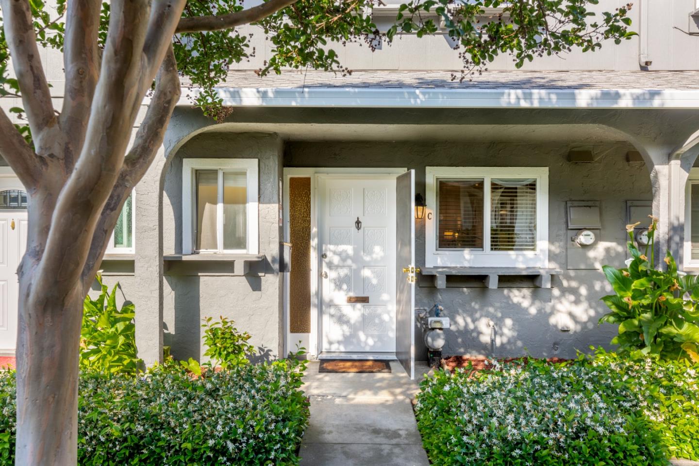 Detail Gallery Image 1 of 1 For 3352 Landess Ave #C,  San Jose,  CA 95132 - 2 Beds | 1/1 Baths