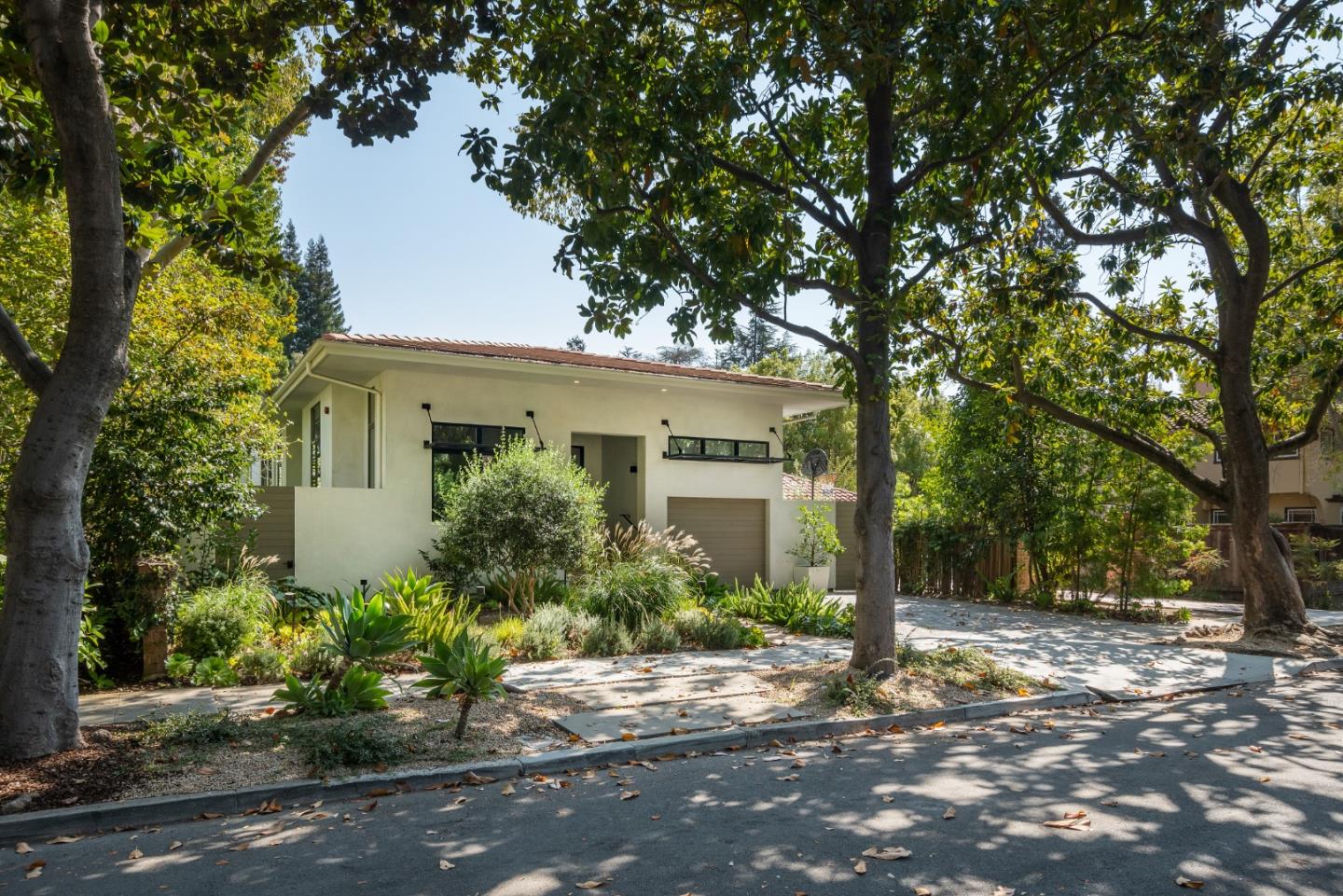 Detail Gallery Image 1 of 1 For 445 Maple St, Palo Alto,  CA 94301 - 5 Beds | 5/2 Baths