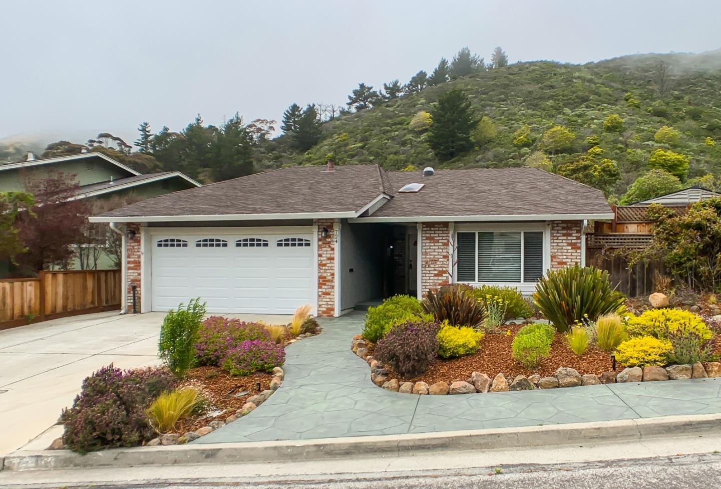 Detail Gallery Image 1 of 1 For 724 Cape Breton Dr, Pacifica,  CA 94044 - 3 Beds | 2 Baths