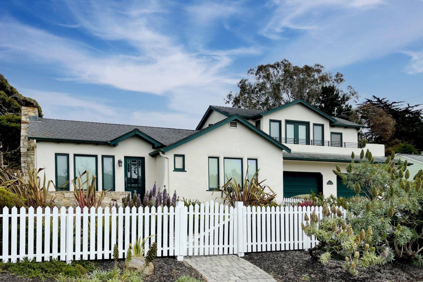 Detail Gallery Image 1 of 1 For 201 Crocker Ave, Pacific Grove,  CA 93950 - 4 Beds | 2 Baths