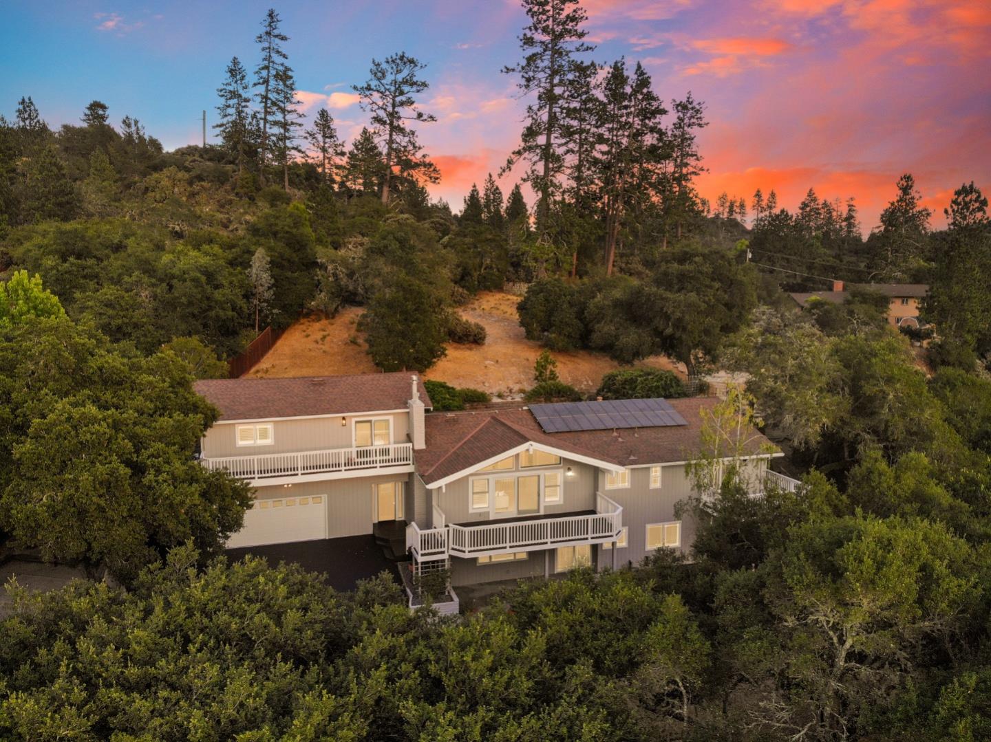 8212 Ridgeview Dr, Ben Lomond, CA 95005 5 Beds 3/1 Baths (Sold