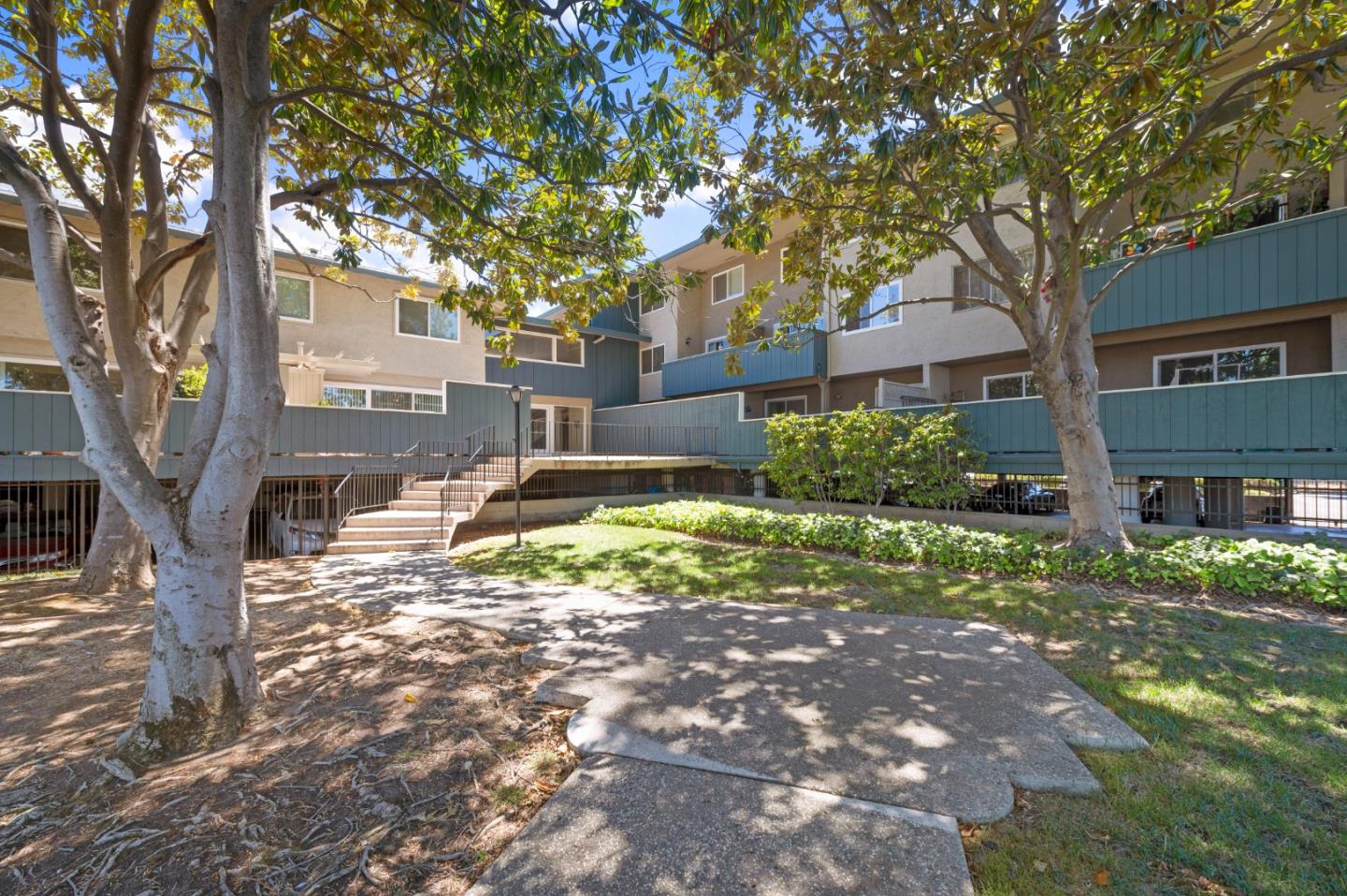 Detail Gallery Image 1 of 1 For 7150 Rainbow Dr #46,  San Jose,  CA 95129 - 3 Beds | 2/1 Baths